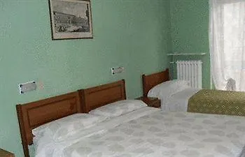 アルベルゴ マンクーゾ デル ヴォイゾン ホテル 2*