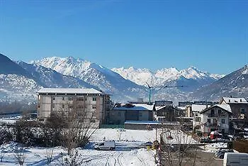 ホテル アルベルゴ マンクーゾ デル ヴォイゾン アオスタ